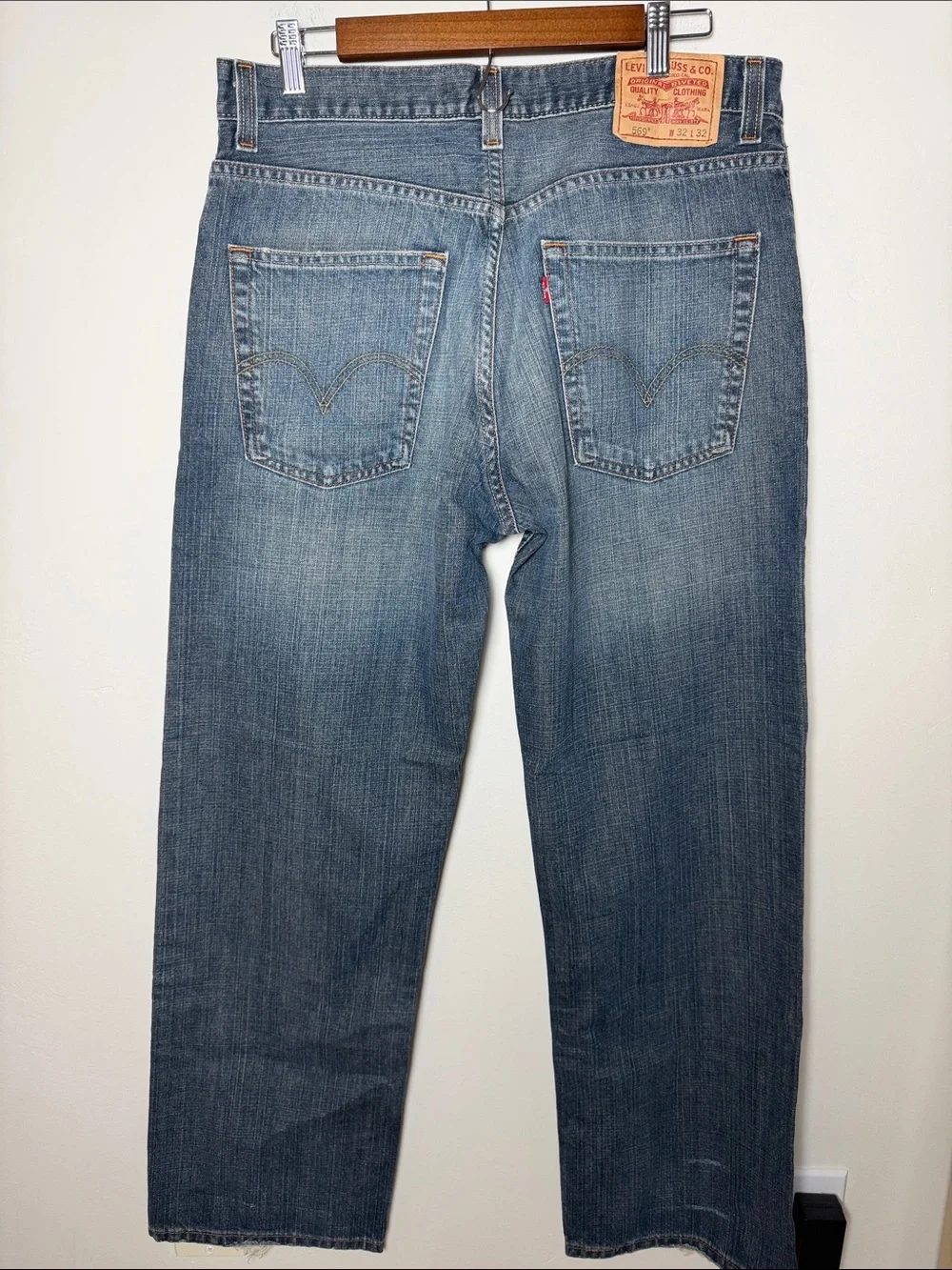 Levis excellent used